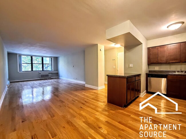 Building Photo - 1449 N Dearborn St