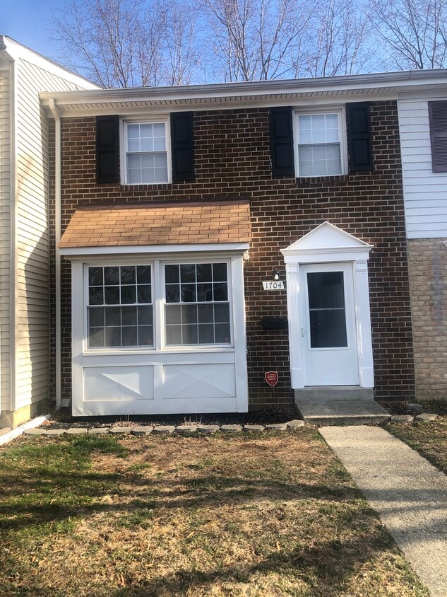 1704 Aberdeen Cir, Crofton, MD 21114 Townhome Rentals in Crofton MD
