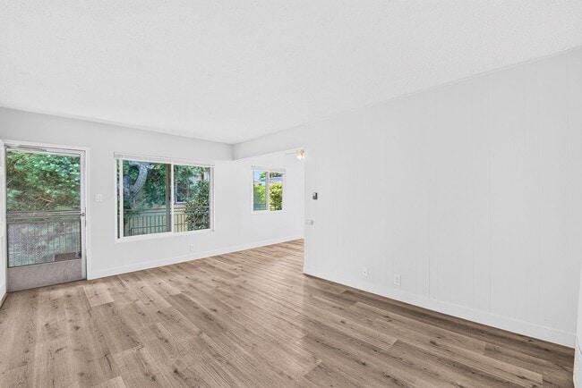 Building Photo - 3525 2nd St