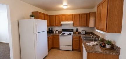 Building Photo - 1240 W Newlands Dr