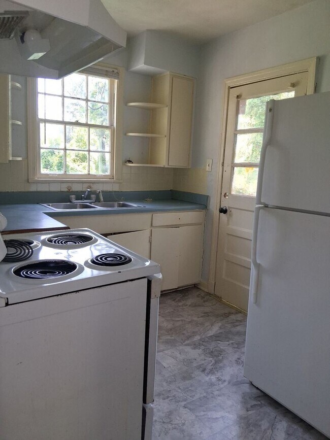 Foto del edificio - 4834 Maplewood Dr