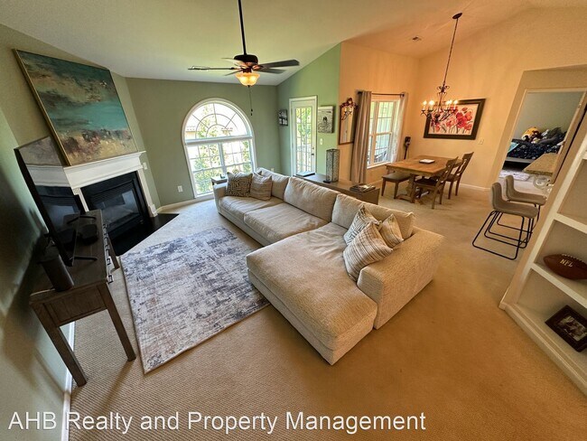 Building Photo - 2 br, 2 bath House - 3471-3C Forestdale Dr