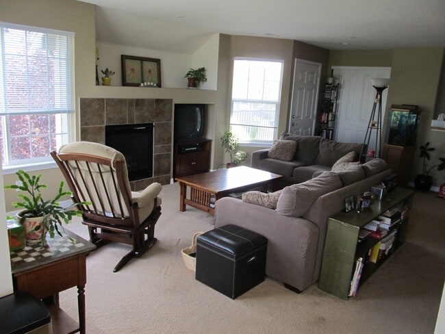 Sala de estar - 14300 Waterside Ln