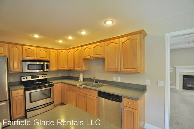 Building Photo - 3 br, 2 bath House - 520 Lakeview Dr