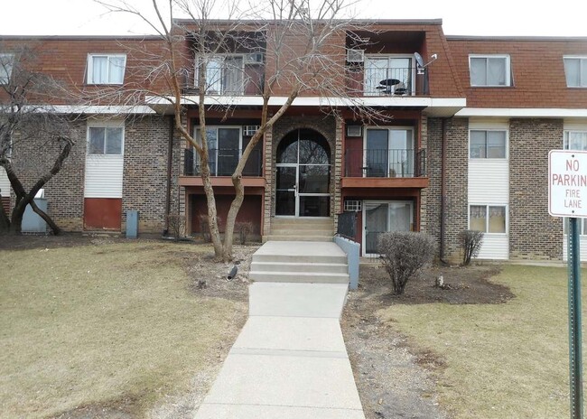 Building Photo - 1075 Knoll Ln