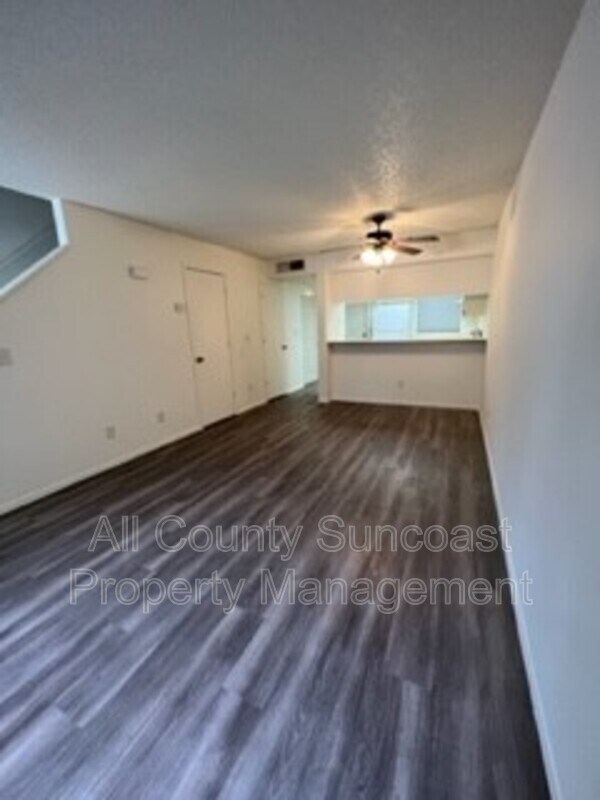 Foto del edificio - 12159 117th St N