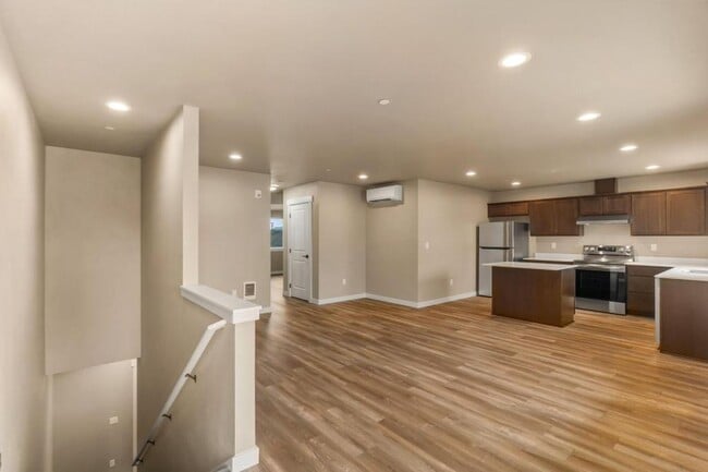 Foto del edificio - 303 E Broadway Ave