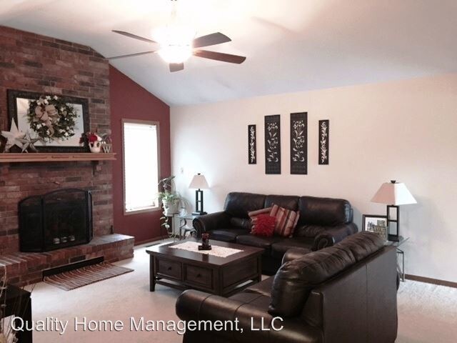 Building Photo - 2708 Meadowlark Dr