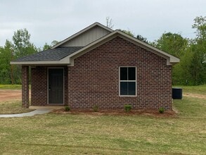 Building Photo - 1582 CR 885