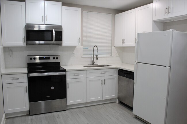 Foto del edificio - 5305 Southlea St