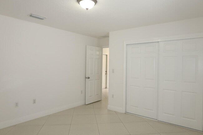 Foto del edificio - 1032 Francis St