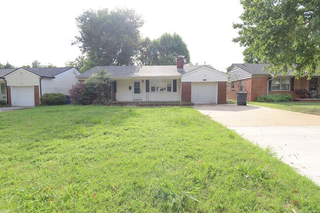 Foto del edificio - 3 Bed | 1 Bath  | Midtown Tulsa | Early Au...