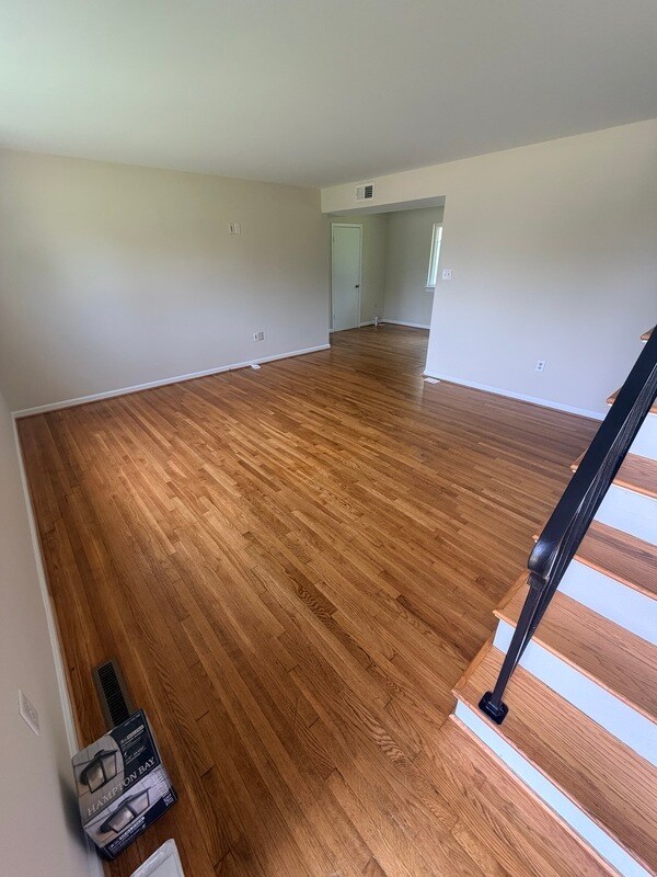 Foto del edificio - 506 Mansfield Dr