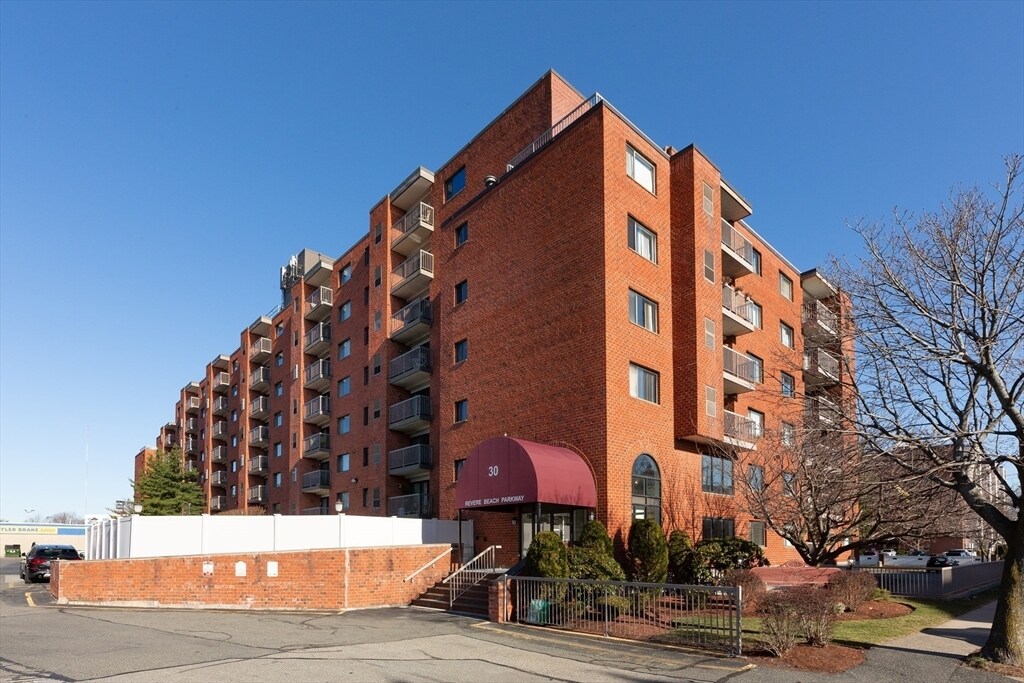 Primary Photo - 30 Revere Beach Pkwy