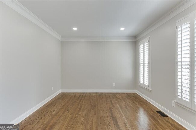 Foto del edificio - 295 Crown Vetch Ln