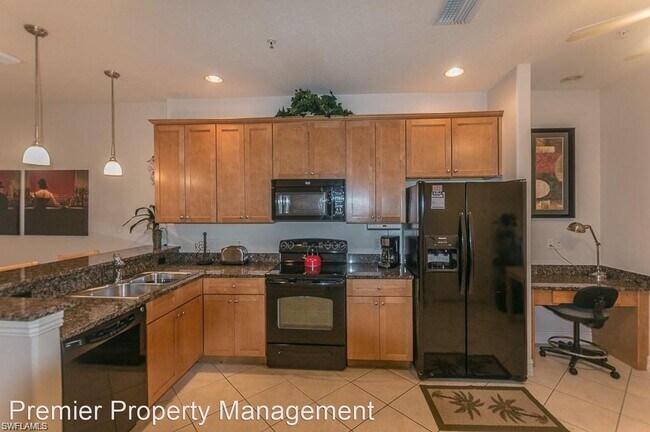 Building Photo - 2 br, 2.5 bath House - 9102 Chula Vista St...