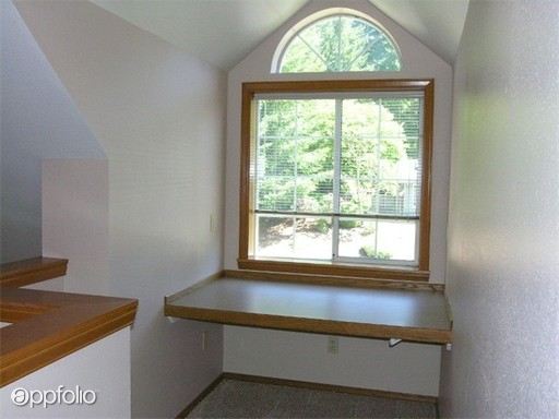 Building Photo - 711 Fox Run Dr NW