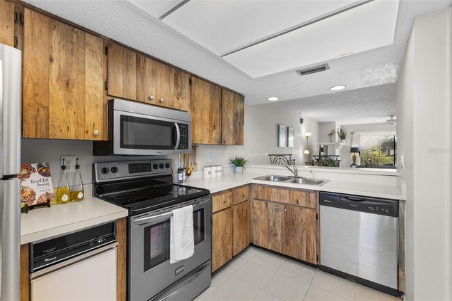 Foto del edificio - 104 Lakeview Ct