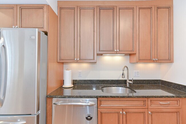 Building Photo - 20 Chapel St