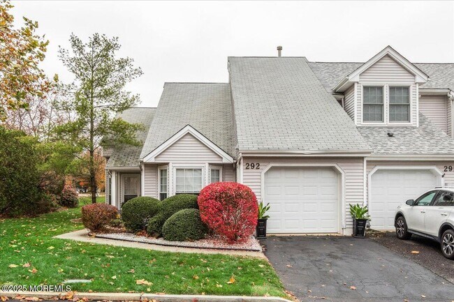 Foto del edificio - 292 Daisy Dr