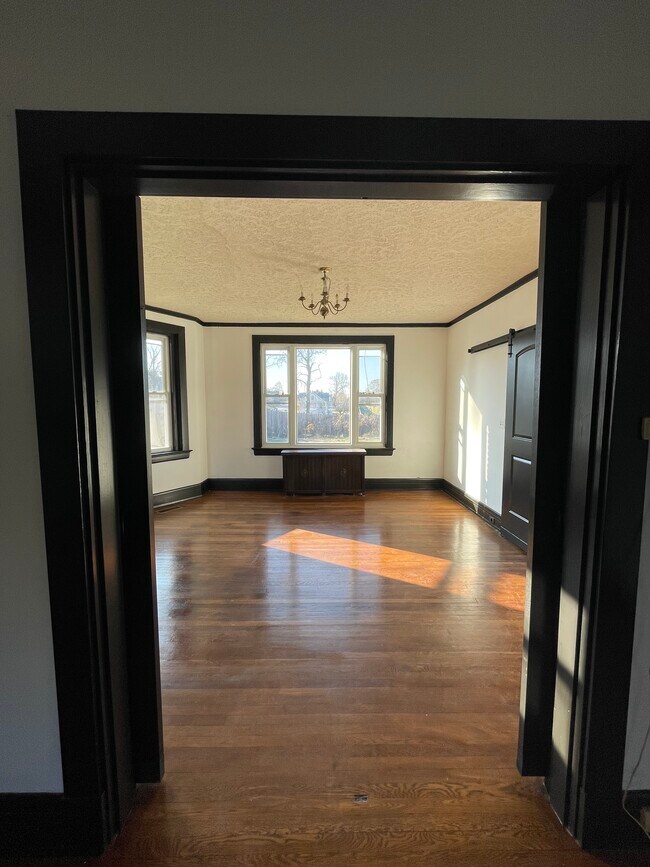 Building Photo - 3421 Trimble Ave