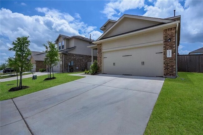 Building Photo - 3552 Pauling Loop
