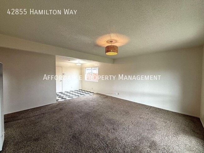 Foto del edificio - 42855 Hamilton Way