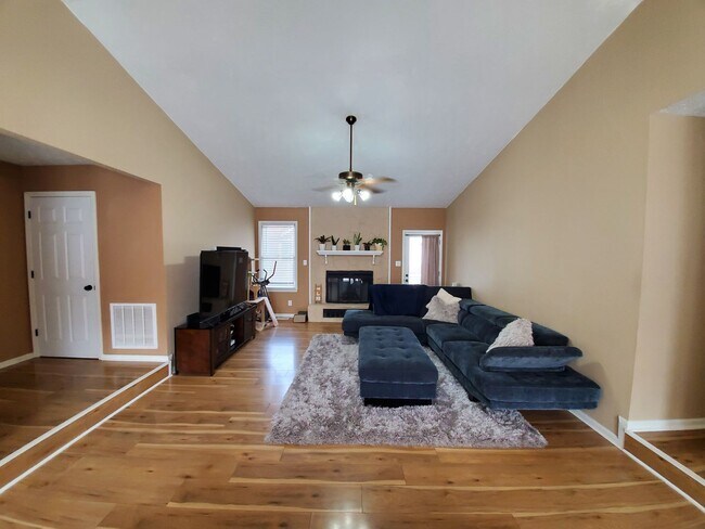 Foto del edificio - 6786 Candlewood Dr