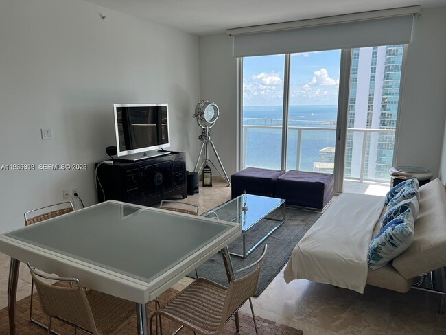 Foto del edificio - 1155 Brickell Bay Dr