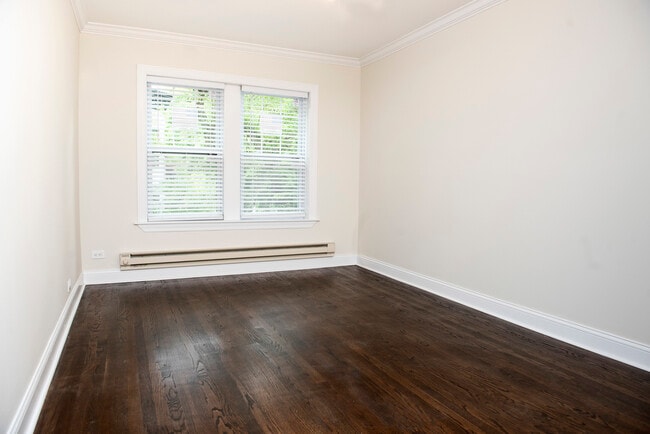 Foto del edificio - 2151 N Fremont St