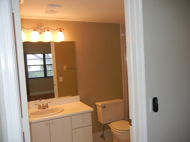 Foto del edificio - 23398 Lyons Rd