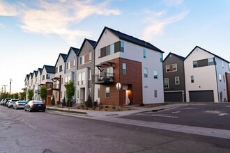 Building Photo - 569 E 3860 S
