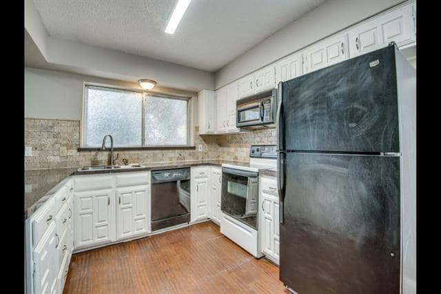 Building Photo - 3601 Willow Ridge Dr