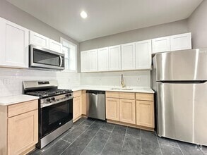 Building Photo - 2806 Cantrell St