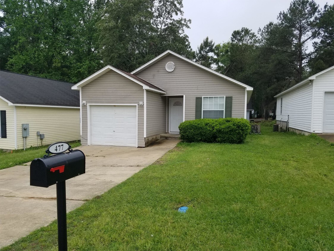 477 Kerri Anne Dr, Cairo, GA 39828 House Rental in Cairo, GA
