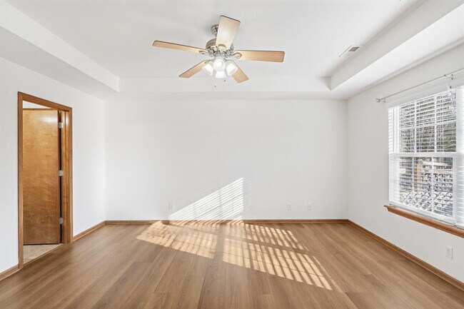 Foto del edificio - 5104 Sandstone Dr