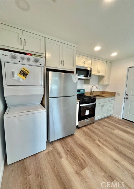 Building Photo - 2842 Santez Dr