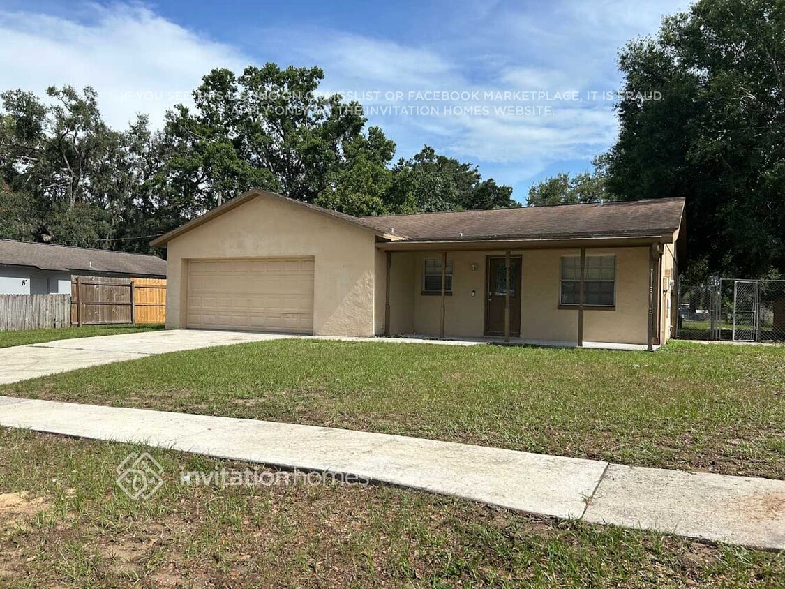 Primary Photo - 419 Forest Oak Dr