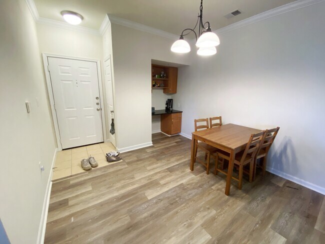 Building Photo - 12104 Garden Grove Cir