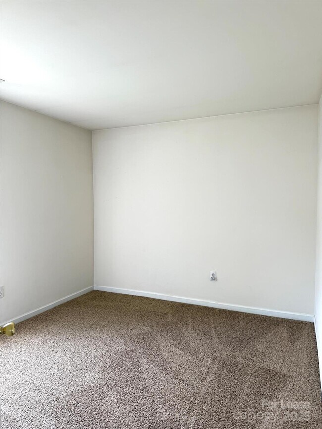 Building Photo - 7504 Double Springs Ct