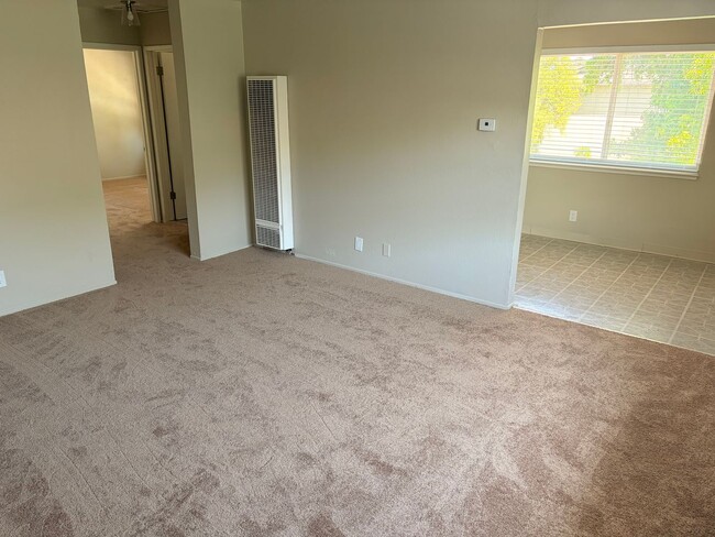 Building Photo - 5635 Hoffman Ct