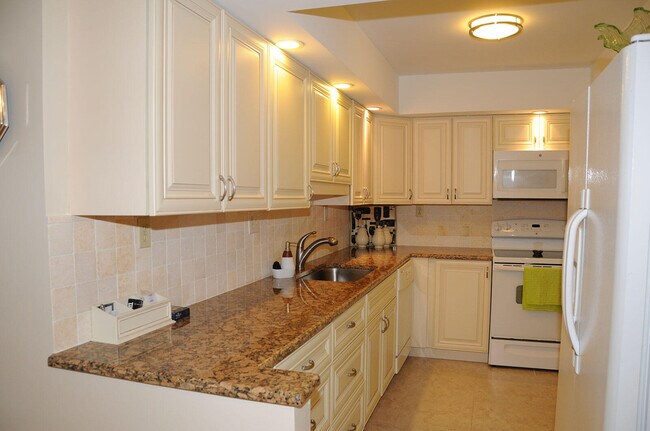 Foto del edificio - 525 N Ocean Blvd