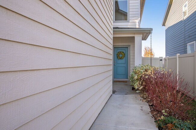 Foto del edificio - Modern 4-Bedroom Home in Meridian – Spacious Layout + Great Location