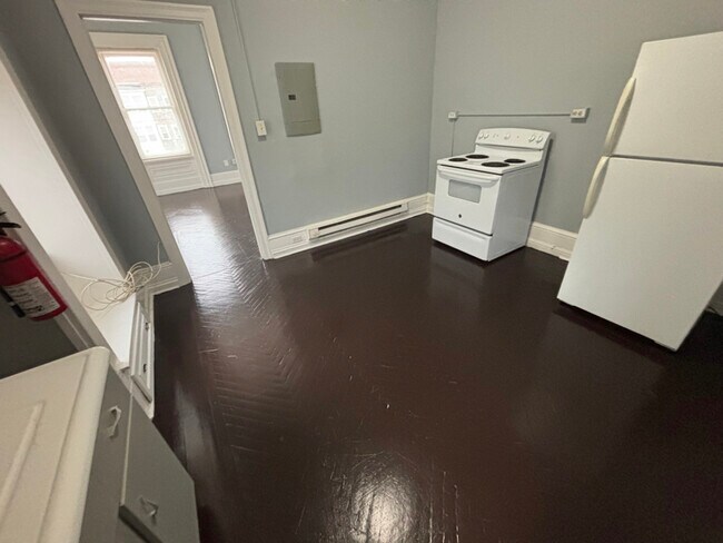 Photo - 811 W Main St Apartment