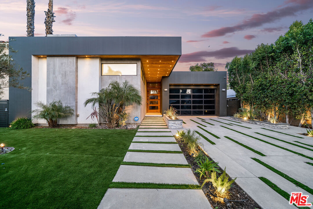 Foto principal - 4458 Mammoth Ave