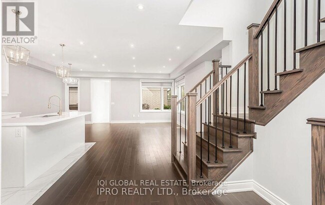 Building Photo - 25 Nightjar Dr