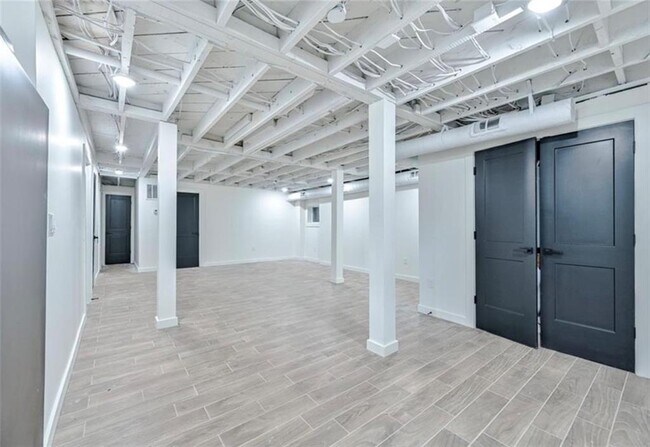 Foto del edificio - 2218 Belvedere Ave SW
