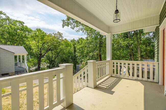 Building Photo - 671 Tremont Pl