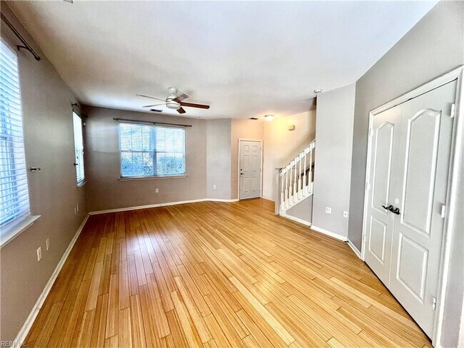 Foto del edificio - 4581 Duffy Dr