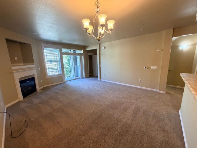 Building Photo - 3640 Summerlinn Dr